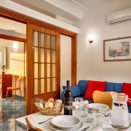 Termini-sant'agata Sleeps 4 With Pool Daire *