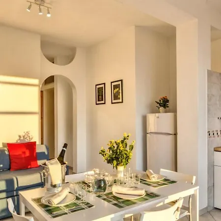 Termini-sant'agata Sleeps 4 With Pool