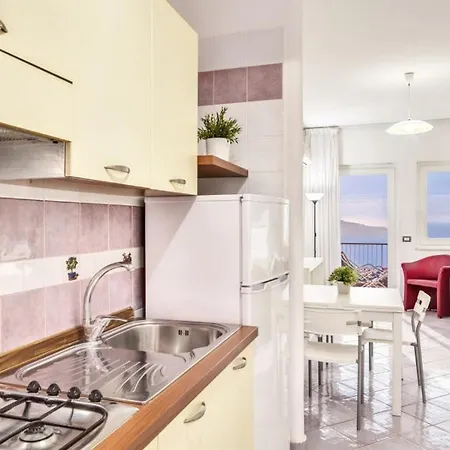 Termini-sant'agata Sleeps 4 With Pool Daire Termini