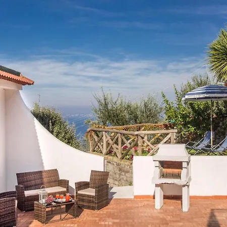 Daire Termini-sant'agata Sleeps 4 With Pool Termini