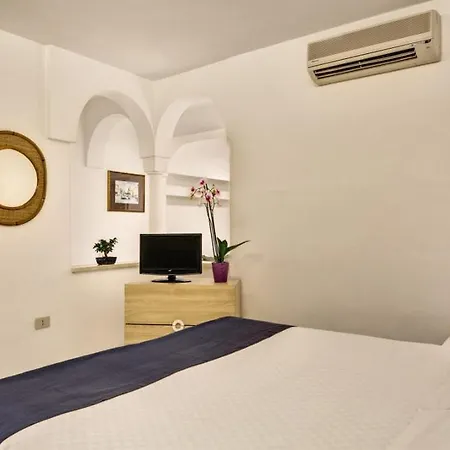 Termini-sant'agata Sleeps 4 With Pool Daire *