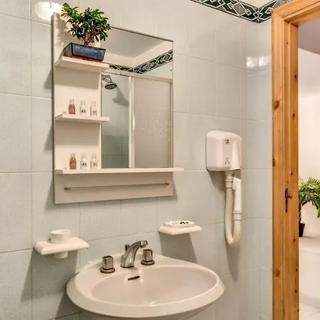 Termini-sant'agata Sleeps 4 With Pool Termini