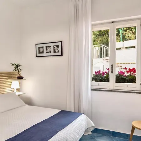 Termini-sant'agata Sleeps 4 With Pool